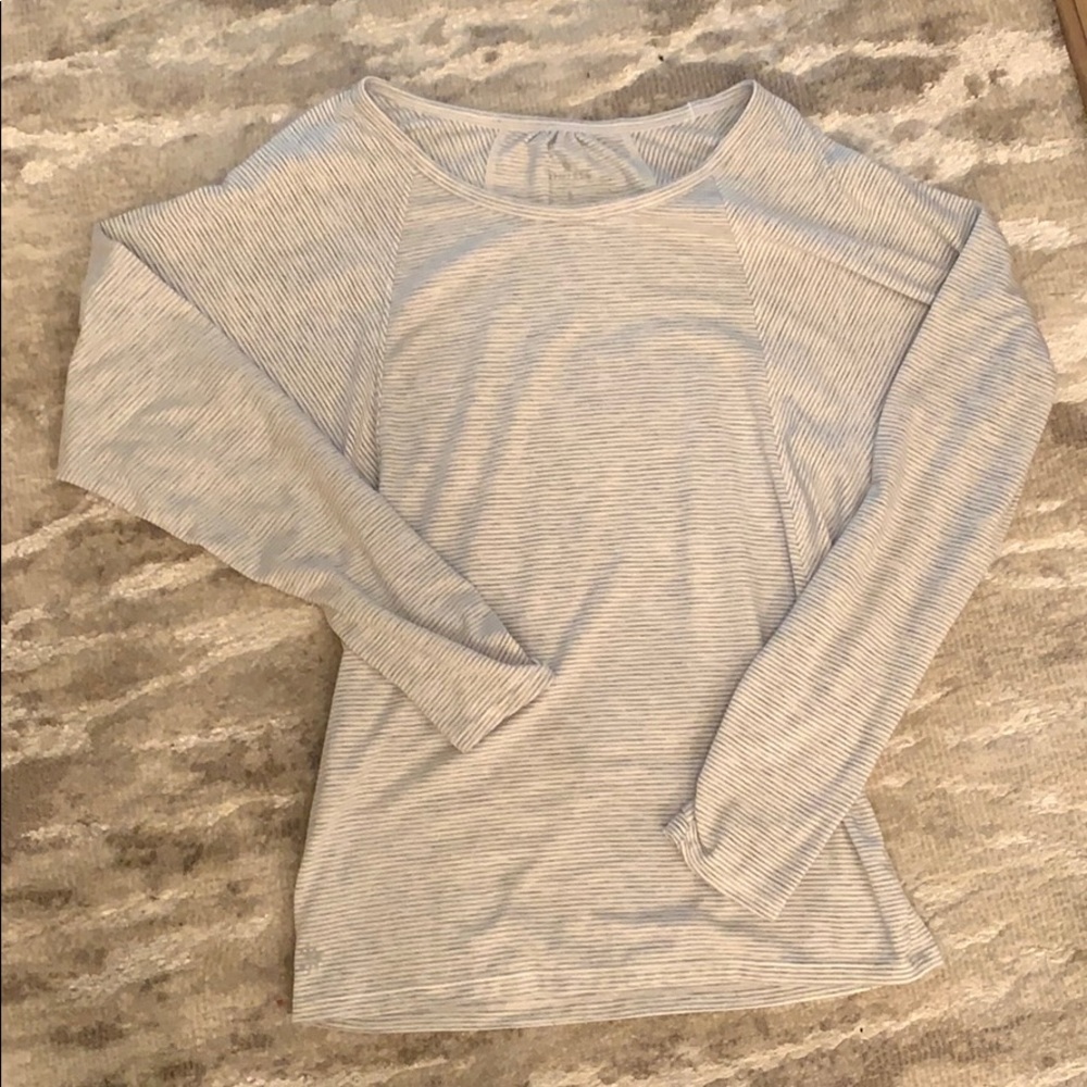 Long sleeve Athleta shirt